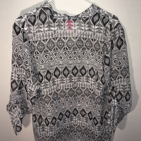 Black and White pattern Swinsuit Cover Up - Picture 3 of 5